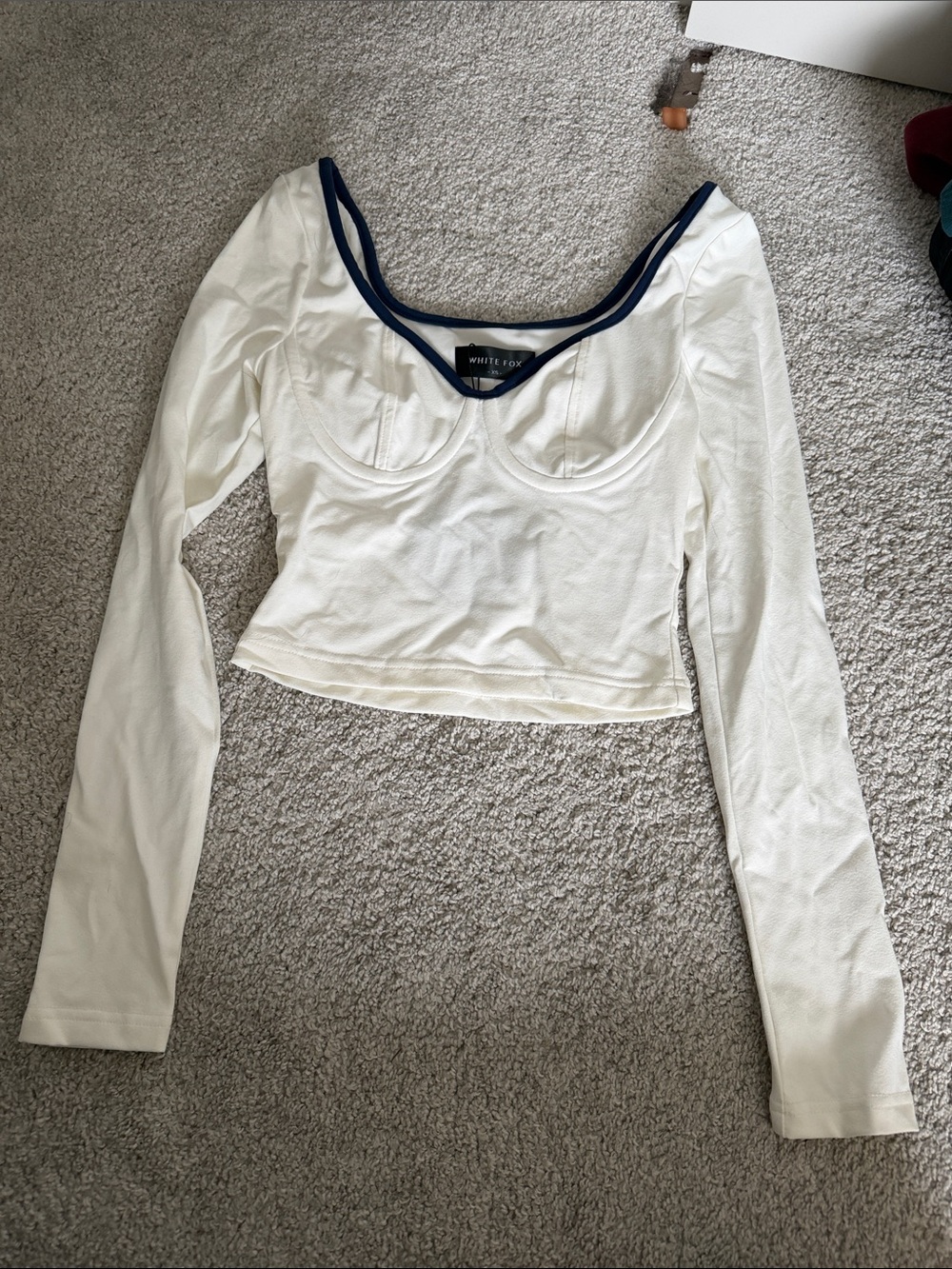 White fox white Long-Sleeve Scoop Crop Top with Navy Trim